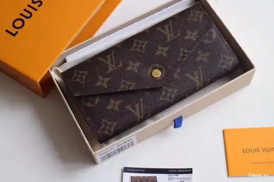SARAH WALLET LOUIS VUITTON 0529